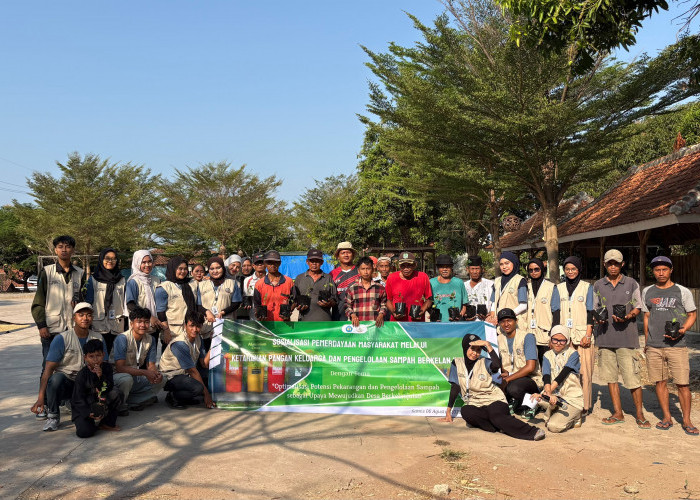 KKN-T Universitas Majalengka Ubah Sampah Plastik Jadi Paving Block, Dorong Pengelolaan Sampah Berkelanjutan