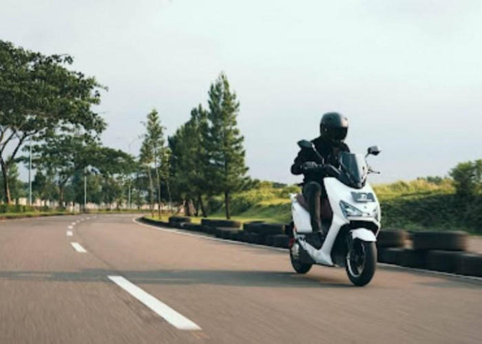 Produk Buatan Indonesia, Ini Deretan Motor Listrik Mirip Yamaha XMAX dengan Spek Premium & Fitur Canggih