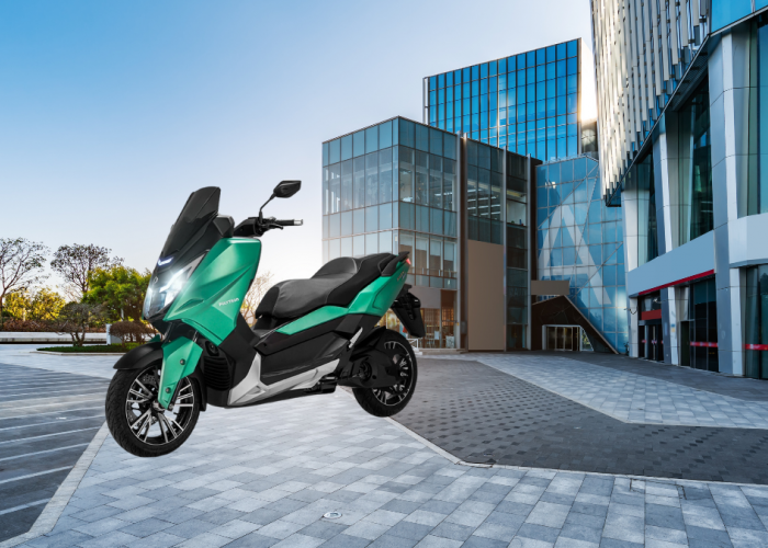 Desain Bongsor Mirip NMAX! 4 Daftar Harga Motor Listrik Polytron Fox Series Terbaru 2025