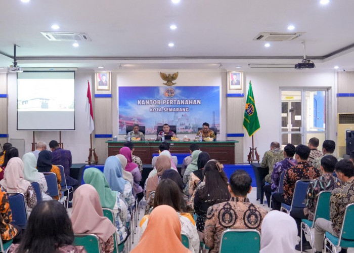  Wamen Ossy Minta Kantah Semarang Percepat Layanan, Jangan Tunda Berkas Pertanahan Warga