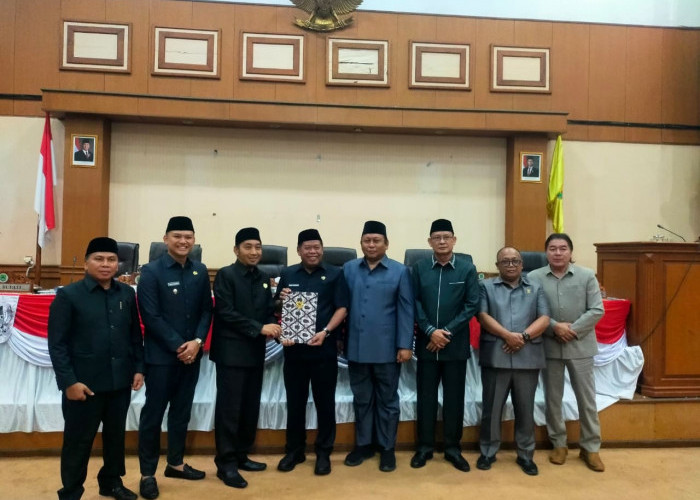 Bupati Eman Tegaskan Perbedaan di Paripurna Wajar, Kepentingan Rakyat Tetap Prioritas