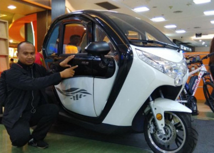 Motor Listrik Roda Tiga Kabin Tertutup dan Anti Hujan, Berikut Tabel Angsuran Solaris R-3 Balis Cicilan 1 Juta