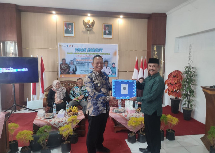Dari Cap Camat Covid-19, Hingga Buktikan Leuwimunding Jadi Wisata Religi