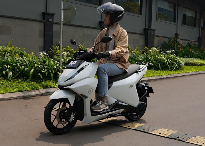 Ada yang Mirip NMax, 8 Motor Listrik Murah Meriah di Bawah Rp15 Juta, Intip Spesifikasi dan Fitur Canggihnya!