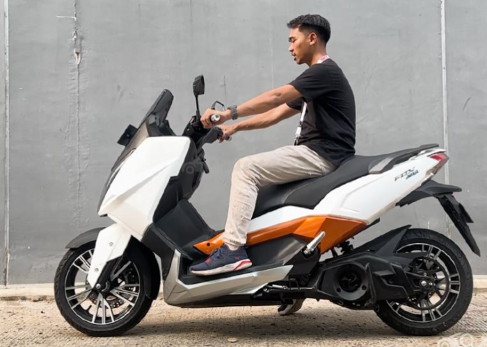 Cicilan Mulai 473 Ribu, Simulasi Kredit Polytron Fox 500, Motor Listrik Modern Mirip NMAX untuk Pekerja Kantor