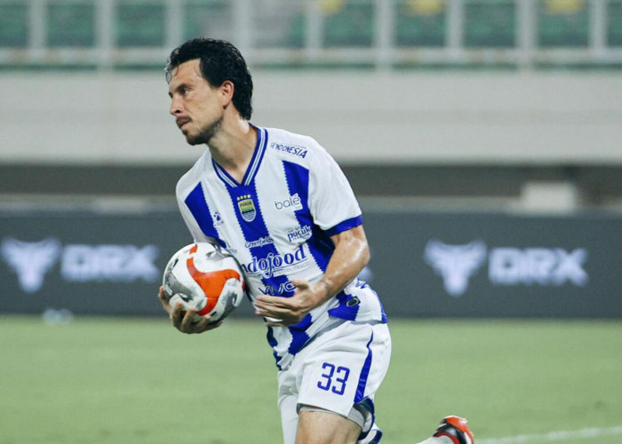 Dramatis! Persib Bandung Ditahan Imbang Dewa United 2-2, Diwarnai 2 Gol Kontroversial Tuan Rumah