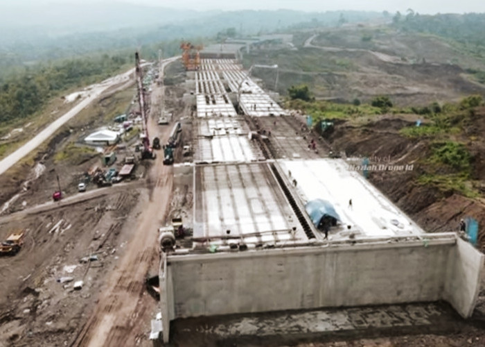 4 Hal Aneh Tapi Nyata di Tol Cisumdawu, Ada Jembatan Tanpa Sungai