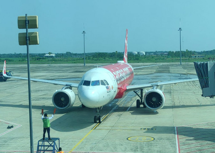5 Fakta Penerbangan Perdana AirAsia di Bandara Kertajati, Pesawat Hampir Penuh, Bawa 125 Penumpang Ke Malaysia