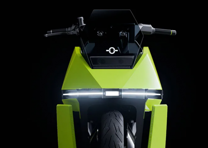 Smart Skuter yang Bisa Tembus 260 KM Sekali Cas, Motor Listrik Omoway Omo X 2026 Spesialis Touring