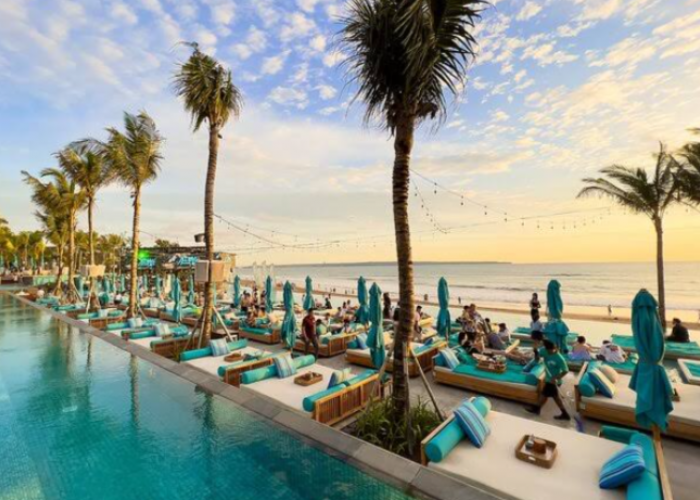 4+ Rekomendasi Beach club di Pulau Bali Dengan Pesona Alam Yang Memukau