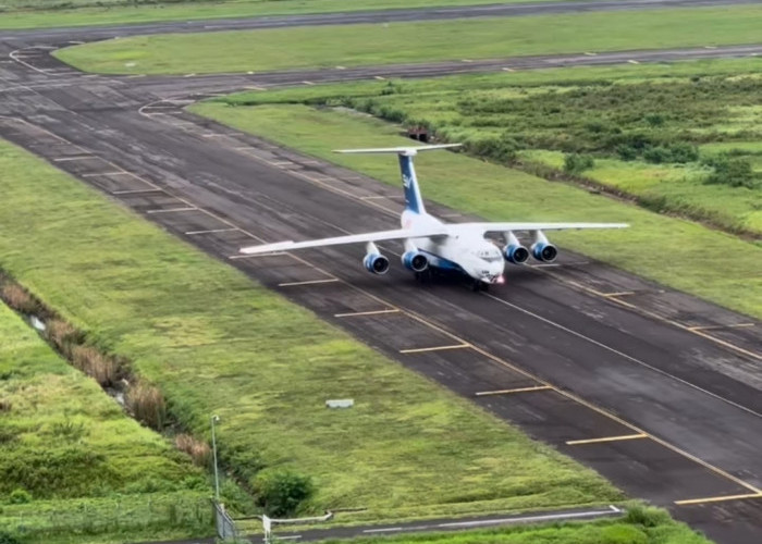 Sebelum Antonov, Ada Pesawat Ilyushin IL-76 Mendarat di Bandara Kertajati, Tidak Kalah Ikonik