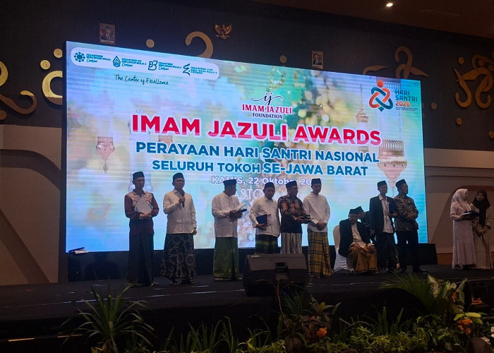 17 Tokoh Jawa Barat Raih Imam Jazuli Award, Cucun dan Maman Imanulhaq Termasuk Penerima