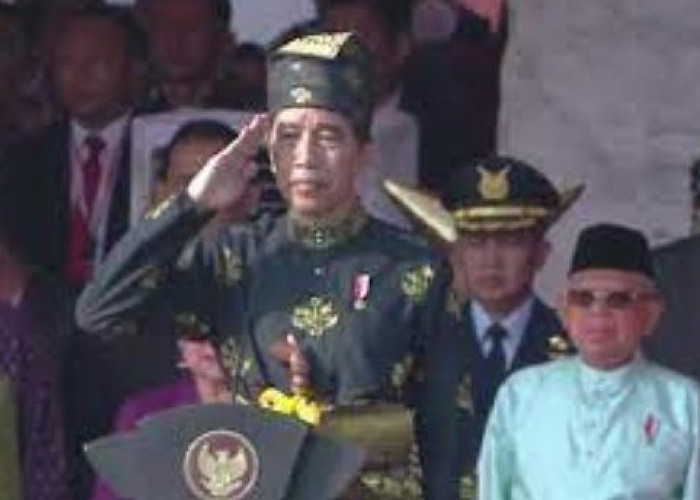 Peringati Lahirnya Pancasila, Jokowi Pimpin Upacara Kenakan Busana Adat Kesultanan Deli