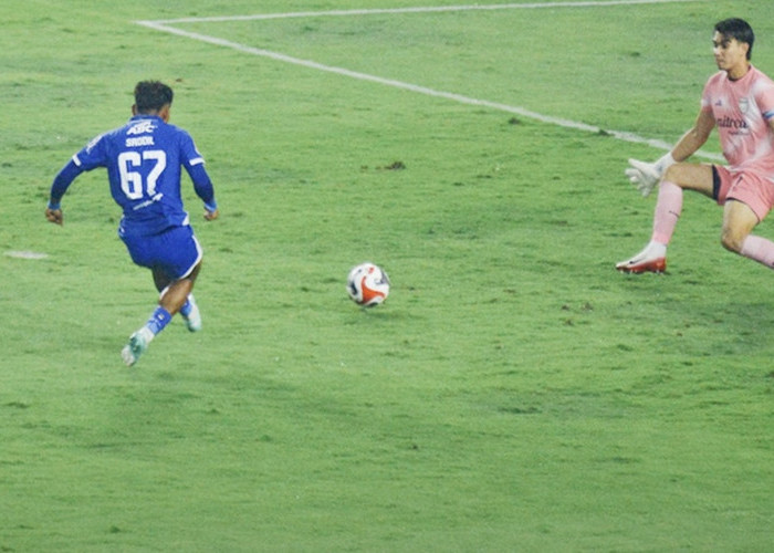 Ramon Tanque Pecah Telur, Persib Bandung vs Borneo FC Tuntas 3-1