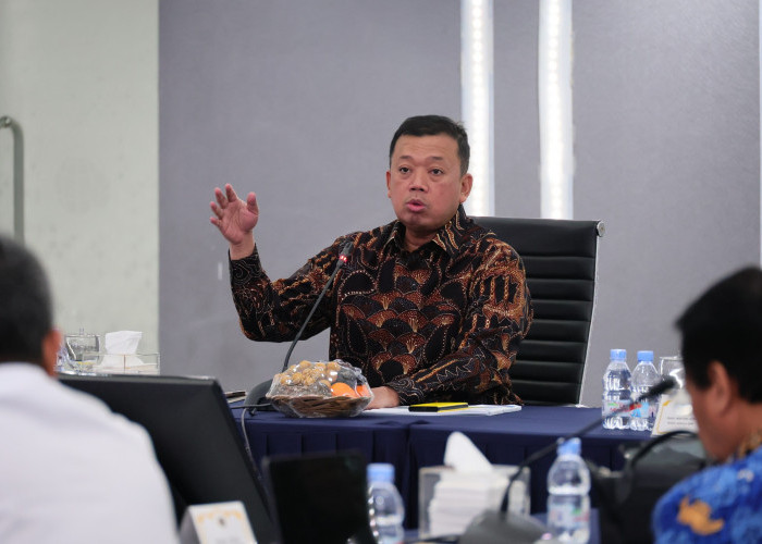 Menteri Nusron Wajibkan Kantor ATR/BPN Buka Akhir Pekan untuk Kebut Penyelesaian Berkas Akhir Tahun