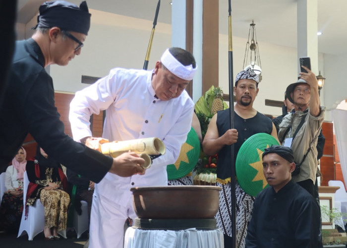 Tradisi Nyiramkeun Pusaka Talaga Manggung dan Tenun Buhun Gadod Resmi Jadi Warisan Budaya Takbenda Indonesia