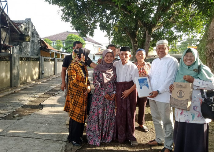 Mama Eman Terima Batik Motif Jagung Herty Elit