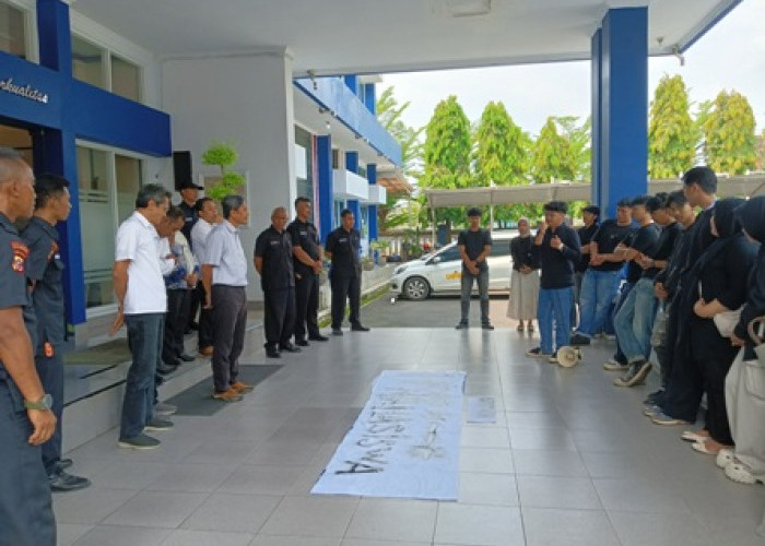 Mahasiswa Unma Gelar Aksi Saat Dies Natalis ke-20, Soroti Polemik Statuta 2026