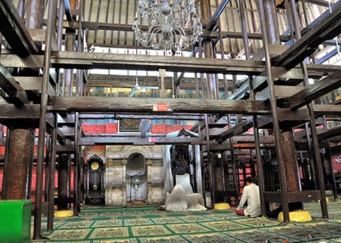 Masjid Agung Sang Cipta Rasa: Menelusuri Jejak Sejarah dan Spiritual di Cirebon
