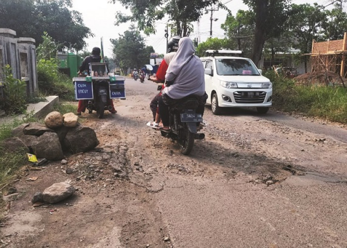 Rawan Kecelakaan, Jalan Majalengka-Dawuan Masih Rusak Belum Diperbaiki