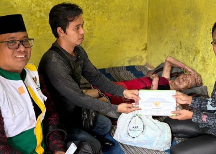 Harapan Baru Abah Sardi, Pedagang Kopi Korban Kebakaran Dapat Bantuan dari BAZNAS Majalengka