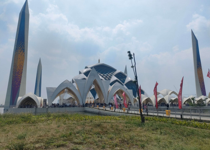 Tanpa Tiang Kolom, Asalnya Rumus Matematika, Masjid Raya Ini Dibangun di Atas Embung 25 Hektar