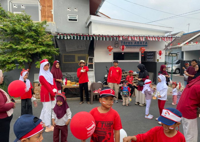 Semarak HUT ke-81 RI di RT 005 Babakanmanjeti Digelar Sederhana, Warga Kompak Gotong Royong