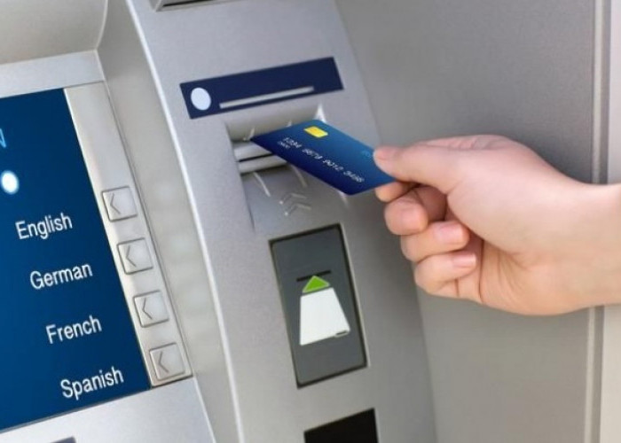 Waspada Modus Kejahatan Mengganjal Kartu ATM, Bisa Merugikan Hingga Ratusan Juta Rupiah!