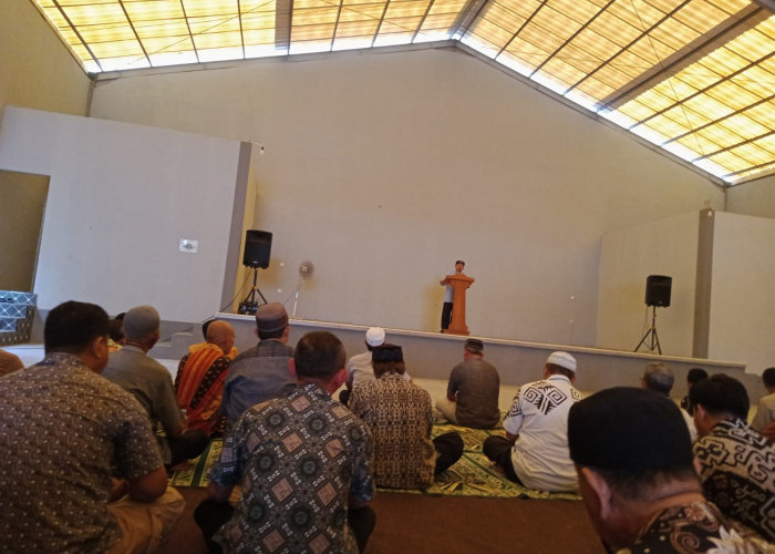 Ustad Tiar Berikan Ceramah di Gedung Dakwah  Maksum Nawawi