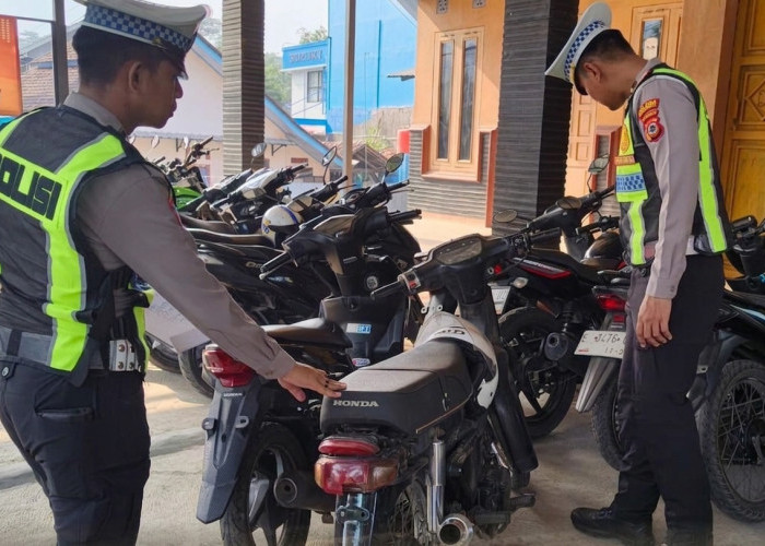 Polisi Sasar Parkiran Sekolah, Puluhan Motor Pelajar Terjaring Knalpot Brong