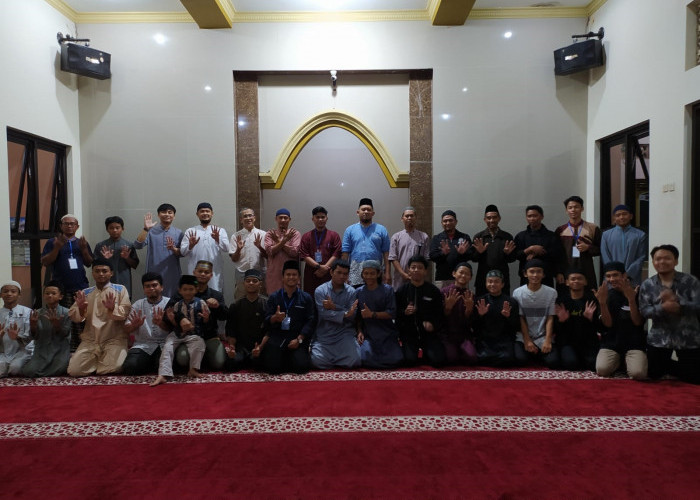  Selama 10 Hari, Iktikaf di Masjid Al Burhan dan Masjid Al Manar