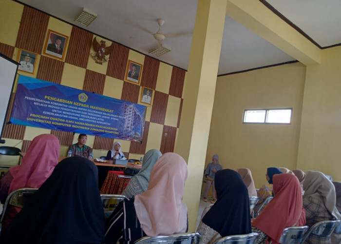 Pascasarjana Unikom Latih  UMKM PKK 