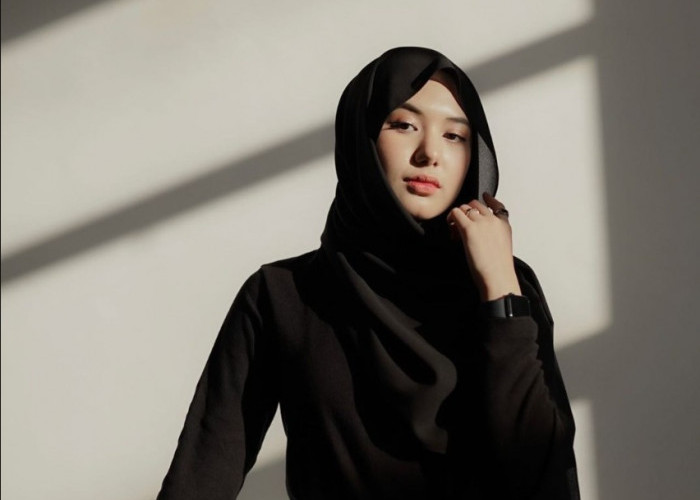 Ingin Membuat Prompt Foto Sendiri Wanita Berhijab agar Tampil Elegan? Berikut Kumpulan Idenya