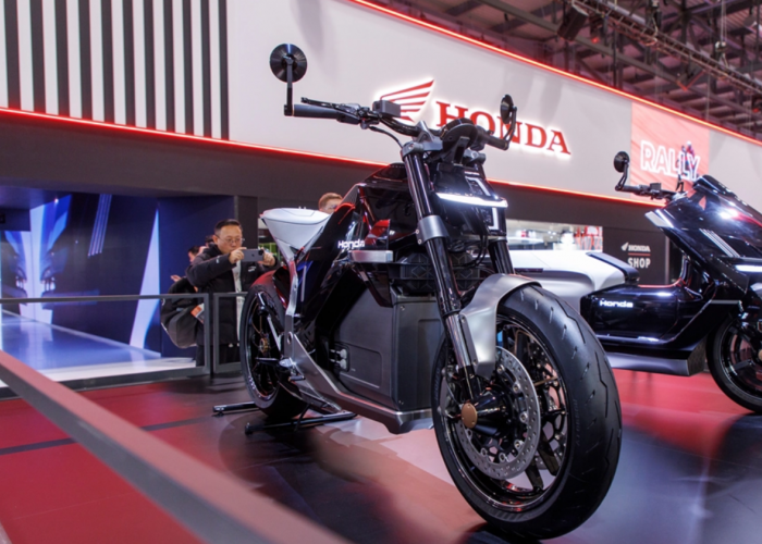 Desain Futuristik Cocok untuk Urban Usage, Motor Listrik Honda Kelas Atas: Honda EV Fun Concept 2026