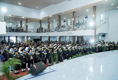 SDIT Insan Kamil Gelar Wisuda dan Haflah