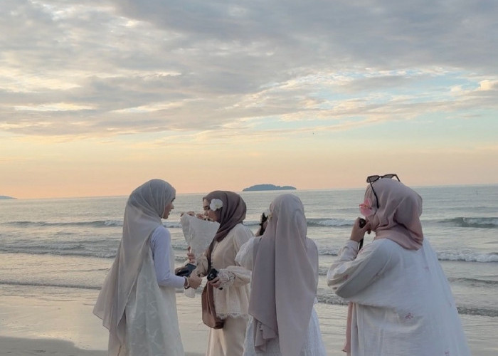 Cara Edit Foto Seperti Berjalan di Pasir Pantai Menggunakan Prompt Terbaru dari Gemini AI, Yuk Cobain