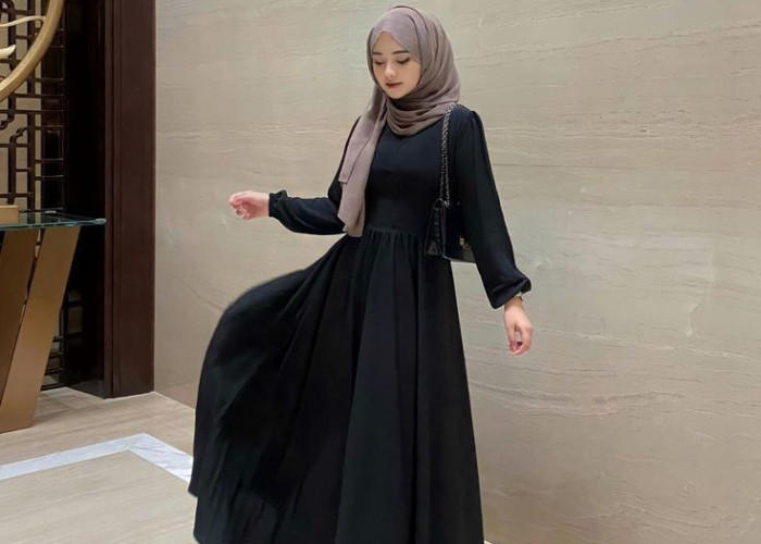 Gamis Hitam Cocok dengan Hijab Warna Apa Ya? Ini Dia Pilihannya!
