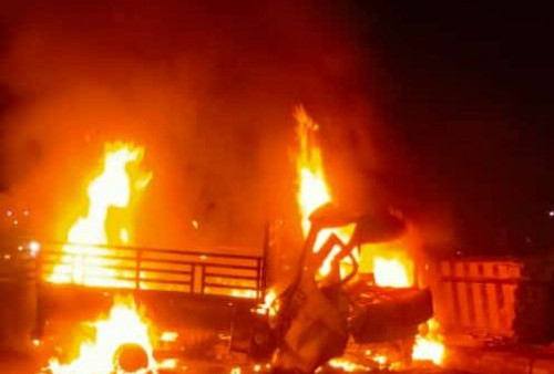 Mobil Terbakar di Pamanukan Subang, 4 Orang Penumpang Tewas Terpanggang