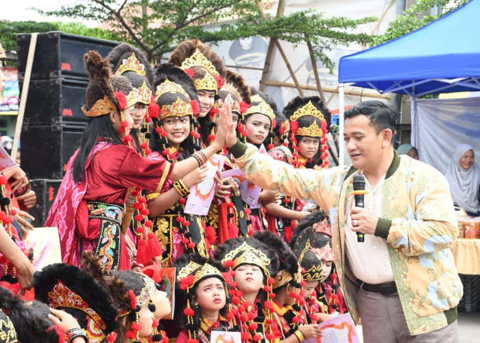 Pj Bupati Majalengka Dedi Supandi Membuka Festival Kampungan 