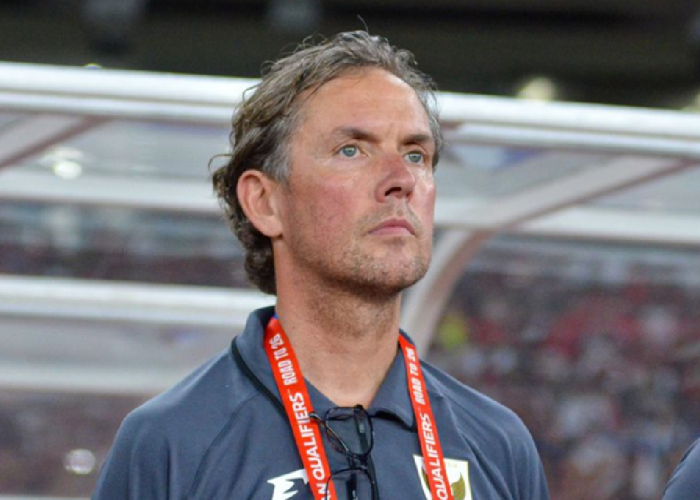 FC Twente Pecat Joseph Oosting dari Pelatih Kepala, Alex Pastoor Masuk Radar Bursa Pelatih Kepala yang Baru?