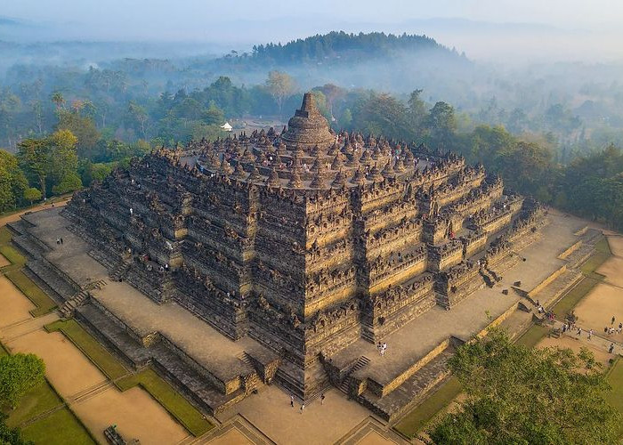 Wisata Candi Borobudur: Keajaiban Arsitektur dan Spiritualitas di Magelang