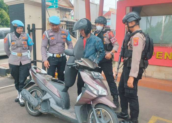 Pasca Bom di  Polsek Astanaanyar, Masuk Mako Polres Diperketat, Pasukan Bersenjata Lengkap Disiagakan 