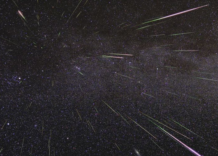 12-13 Agustus, 100 Bintang Jatuh Per Jam Selama Hujan Meteor, Mitos Ratu Berkepala Ular