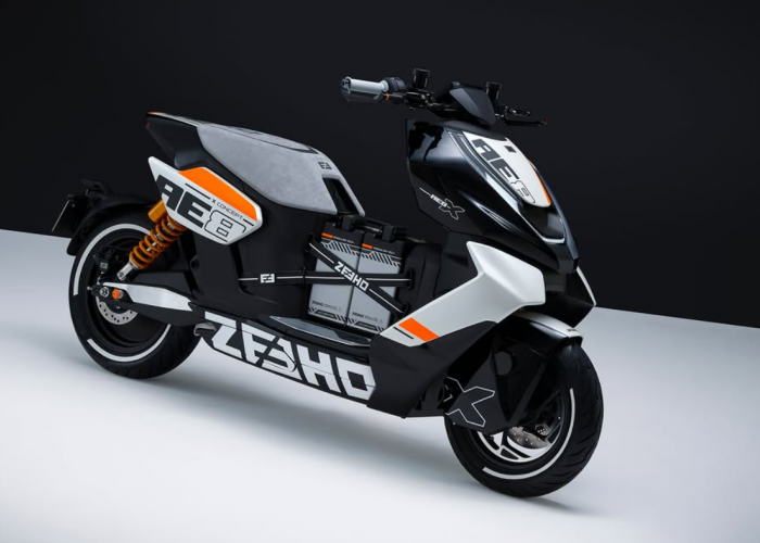 Motor Listrik Torsi Besar Akselerasi Setara Yamaha Xmax 250, Test Ride Zeeho AE8 dengan Laju hingga 100 Km/Jam