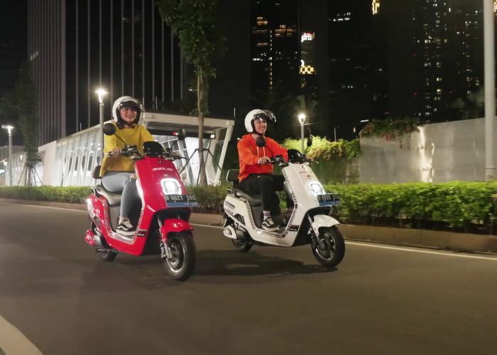 Touring Jauh Pake Motor Listrik? Siapa Takut, Ini 5 Jagoan yang Bisa Menempuh Perjalanan 70 Km/Jam