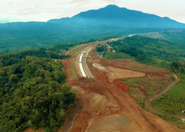 SEPERTI PIKNIK! Lewat Tol Terindah di Indonesia, di Tempat Ini Menghadap Langsung ke Gunung Tampomas