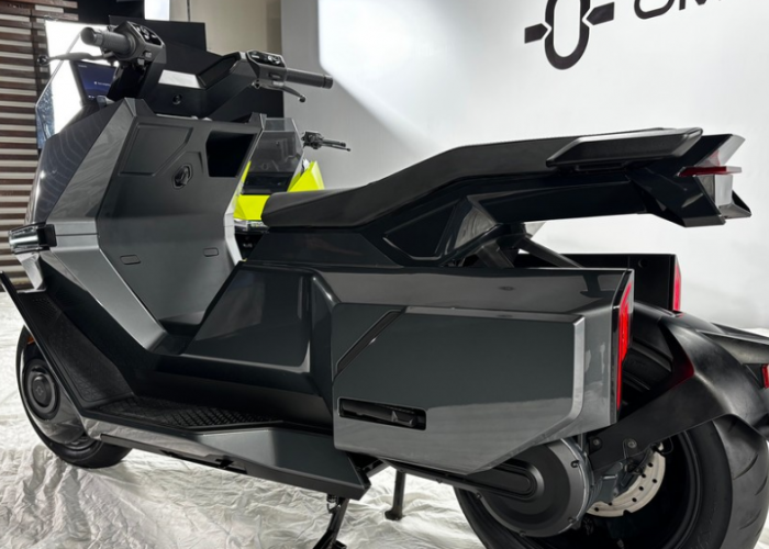 Motor Listrik Omoway OMO-X Tampil Gila, Torsi 320 Nm dan Harga Pre-Order Lebih Murah Hingga Diskon Rp9 Juta 