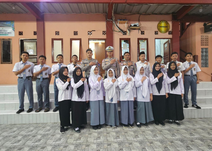 Police Goes to School, Satlantas Polres Majalengka Edukasi Tertib Lalu Lintas di Pesantren