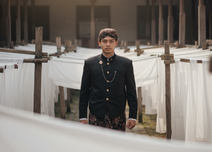 3 Prompt Foto Adat Jawa, Cara Bikin Foto Anda Pakai Adat Jawa Bagai Keluarga Ningrat di Google Gemini