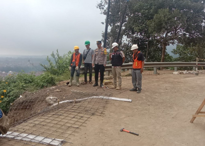 Perbaikan Jalur Majalengka-Kuningan, Diperkirakan Paling Lama 2 Bulan